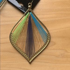 Big threaded earrings